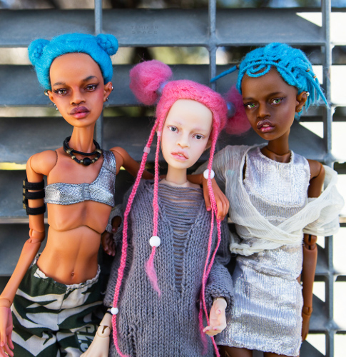 Gal Kioni, Cunning and Curious faces, Tropical, Steppe and Rainforest tints