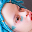 Gal Kioni, Nordic tint, Curious face