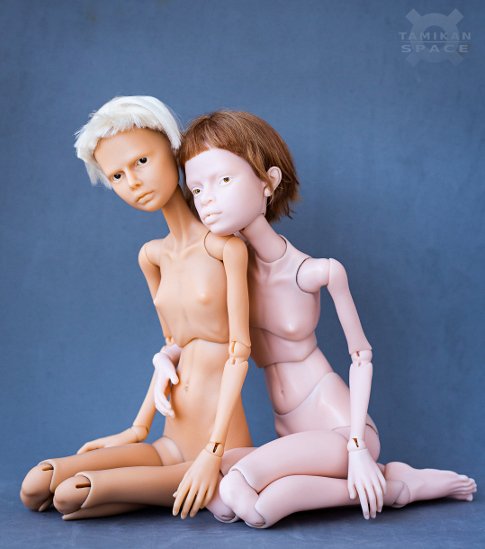 Tamikan Space Gal Alpha with Stanced torso and Mediterranean skin tone and Kioni with Cunning face, Supple torso and Arctic skin tone